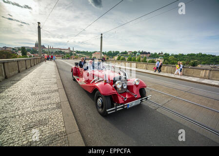 Stadtrundfahrt in Praga Oldtimer, Prag, Tschechische Republik, Europa Stockfoto