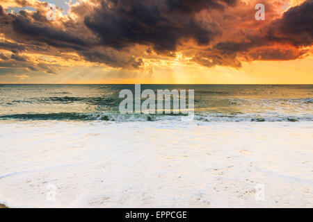 Sunset Beach in der Nähe von Almeria. Cabo de Gata Nijar Natural Park, Almería. Spanien. Andalusien Stockfoto