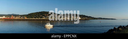 Boot auf Bellingham Bay. Hafen von Bellingham, Washington State, USA Stockfoto