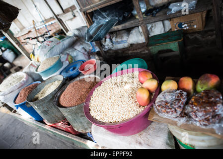 GRANADA, Nicaragua – Granadas Mercado Municipal ist der wichtigste Stadtmarkt für frische Speisen und ist täglich geöffnet. Stockfoto