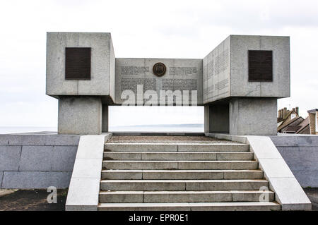 Das streng National Guard-Denkmal am Omaha Beach in der Normandie, Frankreich--Ortsbild des 6. Juni 1944 d-Day Landungen im zweiten Weltkrieg. Stockfoto