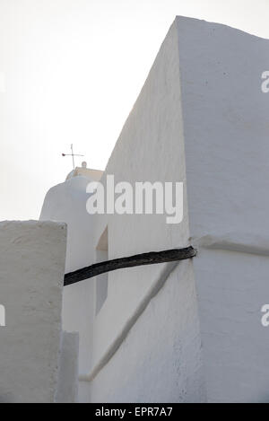 Außenansicht des St. Eulalia del Rio (Santa Eularia des Riu) Kirche in Ibiza, Spanien Stockfoto