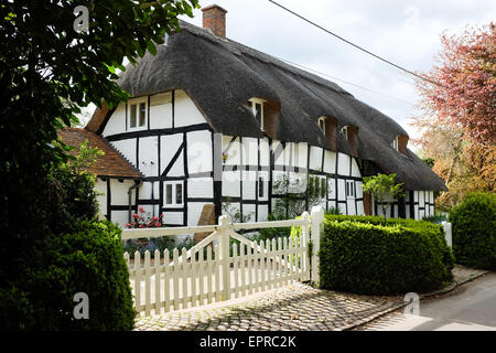 Ein Ferienhaus in der englischen Dorf Mapledurwell in Hampshire, England. Stockfoto