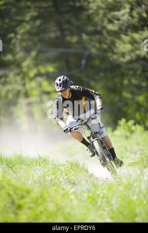 Mann-Mountainbiken in Sun Valley, Idaho. Stockfoto