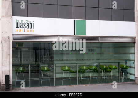 Zweig der Wasabi Sushi und Bento Restaurant in Fleet Street, London. Stockfoto