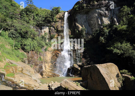 Wasserfälle auf Ramboda Oya Fluss, Ramboda, Nuwara Eliya, Central Province, Sri Lanka, Asien Stockfoto