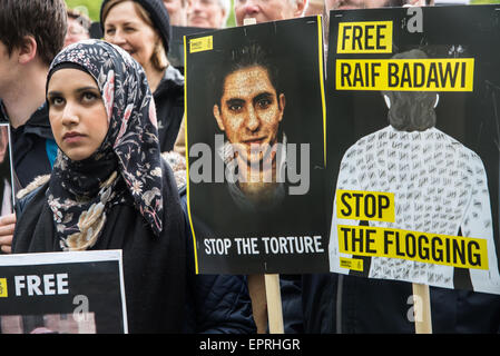 Menschenrechts-Aktivisten protestieren in der Saudi-Arabischen Botschaft in Oslo Aufruf für die Freiheit der Inhaftierten Blogger Raif Badawi. Stockfoto