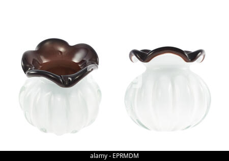 Kleine weiße Glasvase isoliert Stockfoto