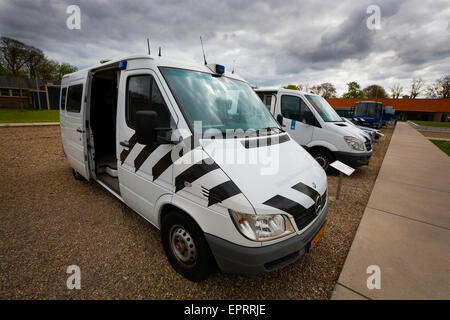 Mercedes-Benz Sprinter Häftling Transport van im Gefängnismuseum Veenhuizen Niederlande Stockfoto