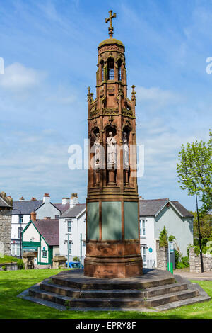 Bible Translators-Denkmal auf dem Gelände des St Asaph Cathedral, St. Asaph, Denbighshire, Wales, UK Stockfoto