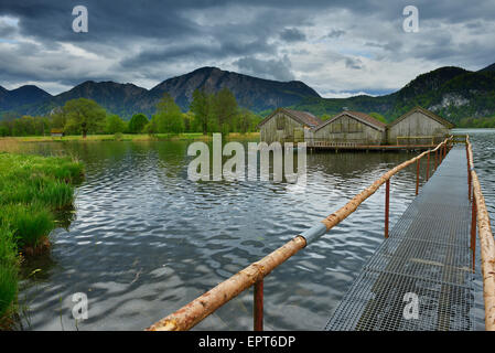 Steg, Bootshäuser, Schlehdorf, See Kochelsee, Upper Bavaria, Bayern, Deutschland Stockfoto