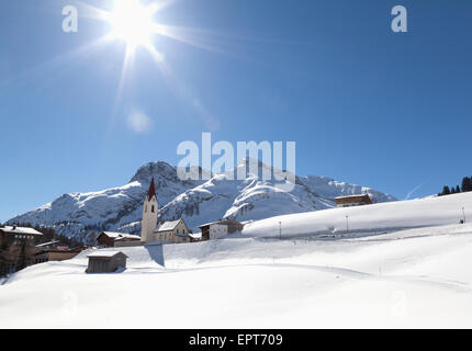 Mittag-Schnee-Szene Stockfoto