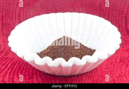 Frischen Kaffeesatz bereit für morgen gebraut werden Ruck Koffein Stockfoto