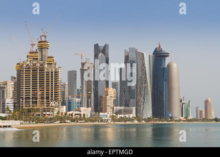 Doha Wolkenkratzer: Dubai Towers, Al Bidda Tower, WTC & Burj Doha-Katar Stockfoto