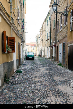 Engen, gepflasterten Gassen Alghero Sardinien Italien Stockfoto