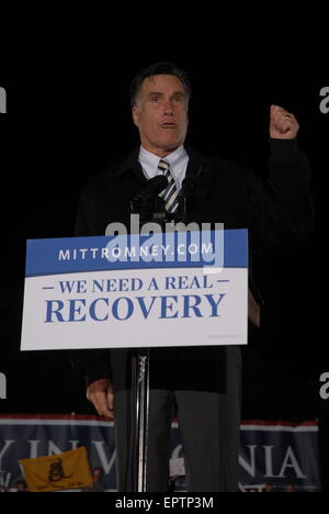 Leesburg, Virginia, USA, 17. Oktober 2012 republikanische Präsidentschaftskandidat Mitt Romney an Kampagne Sammlung Credit: Mark Reinstein Stockfoto