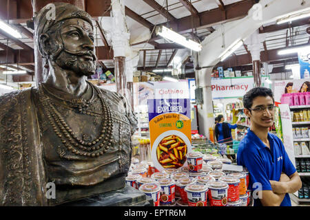 Mumbai Indien, Colaba, Mahatma Gandhi Road, Sahkari Bhandar, Sahakari, Lebensmittelgeschäft, Supermarkt, Inneneinrichtung, Shopping Shopper Shopper Shop Shops Market Stockfoto