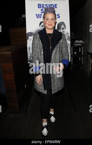 LA Premiere Screening des neben stehenden Gewässern mit: Kelly Osbourne Where: Beverly Hills, Kalifornien, Vereinigte Staaten bei: Kredit-16. November 2014: FayesVision/WENN.com Stockfoto