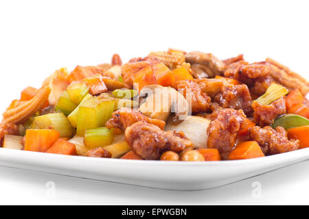 Würzige chinesisches Essen, Kung-Pao Huhn mit Erdnüssen Stockfoto