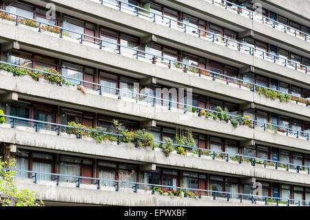 Thomas More Haus am Barbican Estate in der City of London. Stockfoto