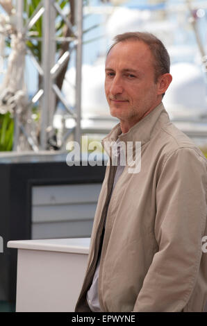 Cannes, Frankreich. 22. Mai 2015. Regisseur Guillaume Nicloux auf das Tal der Liebe Film Foto rufen bei den 68. Filmfestspielen von Cannes Freitag, 22. Mai 2015, Cannes, Frankreich. Bildnachweis: Doreen Kennedy/Alamy Live-Nachrichten Stockfoto