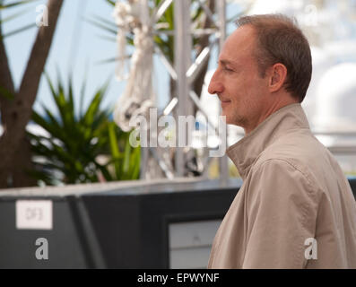 Cannes, Frankreich. 22. Mai 2015. Regisseur Guillaume Nicloux auf das Tal der Liebe Film Foto rufen bei den 68. Filmfestspielen von Cannes Freitag, 22. Mai 2015, Cannes, Frankreich. Bildnachweis: Doreen Kennedy/Alamy Live-Nachrichten Stockfoto