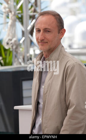 Cannes, Frankreich. 22. Mai 2015. Regisseur Guillaume Nicloux auf das Tal der Liebe Film Foto rufen bei den 68. Filmfestspielen von Cannes Freitag, 22. Mai 2015, Cannes, Frankreich. Bildnachweis: Doreen Kennedy/Alamy Live-Nachrichten Stockfoto