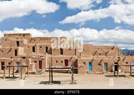 Die alte indianische Siedlung Taos Pueblo, New Mexico, USA. Stockfoto