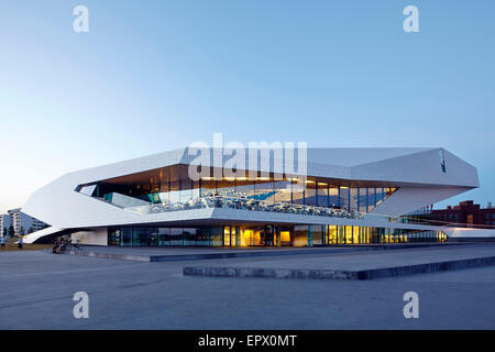 Beleuchteten äußere des Eye Film Institute, Amsterdam, Overhoeks, Niederlande Stockfoto