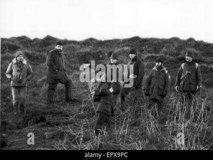 Ian Brady, lokalisiert Kindermörder im Saddleworth Moor, wo er versucht das Torfmoor Grab Schüler Keith Bennett, seine und Myra Hindley fünfte Opfer, Dienstag, 8. Dezember 1987.  Die Mauren Morde erfolgten durch Ian Brady und Myra Hindley Stockfoto