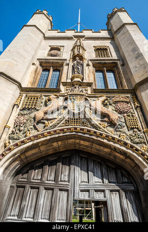 vor dem Eingang und Torhaus, Christi College der Universität Cambridge Stockfoto