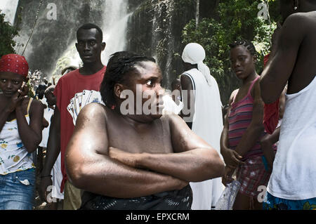 Voodoo-Festival Saut d ' Eau feiert man jedes Jahr am 16. Juli zeitgleich mit der Tag, an dem im Jahre 1847 eine Vision von th erschien Stockfoto