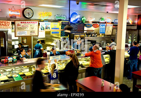 Interieur von Philippe Restaurant in Los Angeles Stockfoto