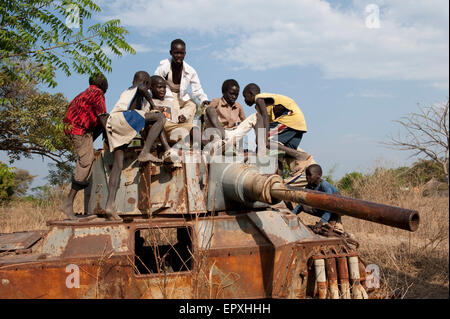 Südsudan, Lakes State, Rumbek, Wrack gepanzerter Wagen FV601 Saladin, der Panzer wurde von der SPLA von der SAF während des zweiten sudanesischen Bürgerkriegs gefangen genommen Stockfoto