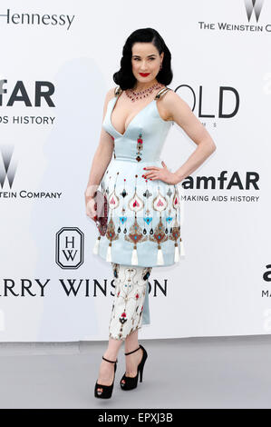 Dita Von Teese besucht die AmfAR Kino gegen Aids Gala während der 68. Filmfestspiele von Cannes im Hotel du Cap-Eden-Roc in Antibes am Mai 21, 2015/Bild Allianz Stockfoto