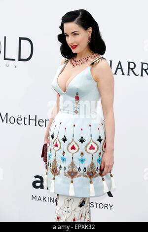 Dita Von Teese besucht die AmfAR Kino gegen Aids Gala während der 68. Filmfestspiele von Cannes im Hotel du Cap-Eden-Roc in Antibes am Mai 21, 2015/Bild Allianz Stockfoto