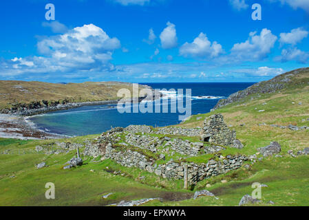 Haus-Ruinen in der Nähe von Gearrannan Blackhouse Village, Isle of Lewis, äußeren Hebriden, Schottland UK Stockfoto