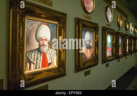 Porträtmalerei von Osman Bey und andere Sultane des Osmanischen Reiches zu Military Museum, Istanbul, Türkei Stockfoto