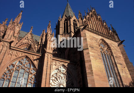 Die Katharinen-Kirche, neben der Kathedrale von Straßburg und der Kathedrale in Colog, Oppenheim am Rhein, Deutschland, DEU Stockfoto