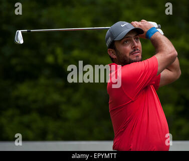 Wentworth, UK. 23. Mai 2015. BMW PGA Golf Championship. Runde 3. Francesco Molinari [ITA] 5. Abschlag, während der dritten Runde der 2015 BMW PGA Championship von The West Course Wentworth Golf Club Credit: Action Plus Sport/Alamy Live News Stockfoto