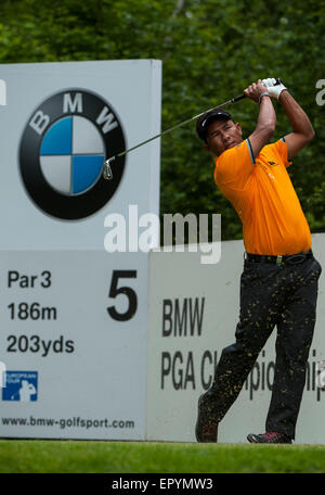 Wentworth, UK. 23. Mai 2015. BMW PGA Golf Championship. Runde 3. Thongchai Jaidee [THA] am 5. Abschlag in der dritten Runde der 2015 BMW PGA Championship von The West Course Wentworth Golf Club Credit: Action Plus Sport/Alamy Live News Stockfoto