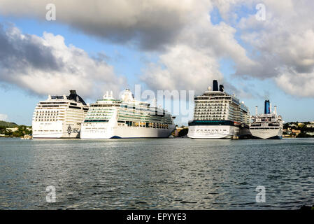 MS-Thompson-Feier, Celebrity Eclipse, Royal Caribbean Jewel of the Seas, MSC Kreuzfahrten Musica, Hafen von Saint John's, Antigua Stockfoto