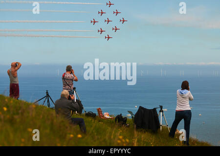 Llandudno Wales 23, Ma y 2015 Red Arrows in Llandudno Bay als Teil von Llandudno Airsho Credit: Robert Eames Alamy Live News Stockfoto