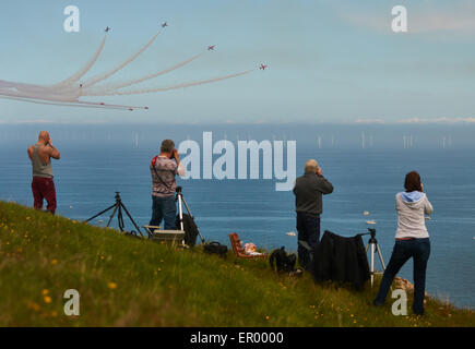 Llandudno Wales 23, Ma y 2015 Red Arrows in Llandudno Bay als Teil von Llandudno Airsho Credit: Robert Eames Alamy Live News Stockfoto