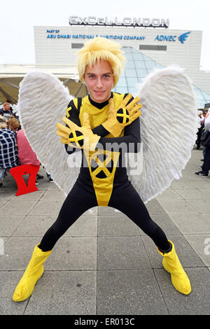 London, UK. 23. Mai 2015. Teilnehmer am MCM Comic Con, Excel, London 2015, wo Fans als ihre Lieblings Film, Fernsehen, Cosplay und Fantasie-Figuren verkleidet. Stockfoto