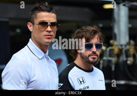 Cristiano Ronaldo, Football-Spieler für Real Madrid Football Club, und Fernando Alonso, Formel-1-Fahrer für McLaren-Honda F1 Team, sowohl bei den F1 Grand Prix von Monaco, 2015 Stockfoto