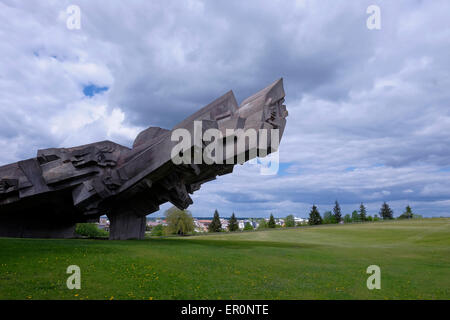 Das Denkmal für die ermordeten Juden von Kaunas und Opfer des Nationalsozialismus durch Alfonsas Ambraziūnas auf der Neunten Festung eine Festung in der Nähe der Stadt Kaunas in Litauen. Die Neunte Fort war eine Hochburg der als Gefängnis und Weise genutzt wurde - Station für Gefangene in Arbeitslager transportiert werden. Nach der Besetzung Litauens durch Nazi-Deutschland, das Fort wurde als Ort der Ausführung für Juden, gefangen Sowjets verwendet, und andere Stockfoto