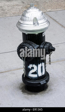 Hydranten auf der Straße in New York City Stockfoto