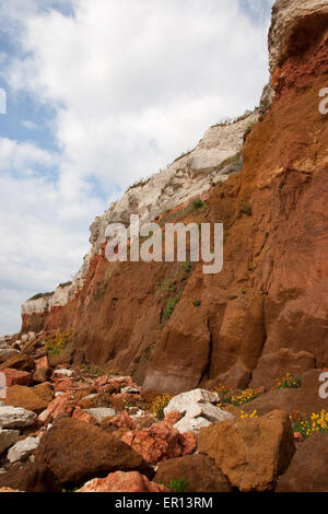 Gefallenen Felsen am Fuße der Klippen bei Hunstanton Norfolk Stockfoto