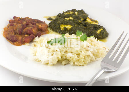 Sag Paneer - authentische indische Küche mit Basmati-Reis und Bohnen-curry Stockfoto